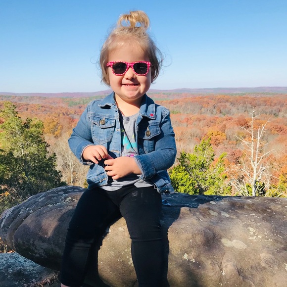 Meet your Posher, Andrea! - Picture 4 of 5